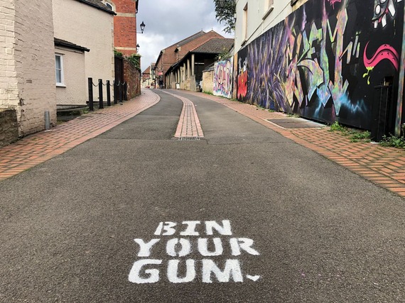 Bin your gum pavement sign in Stroud town centre