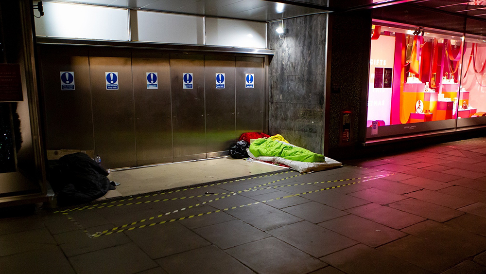 Stock image of rough sleepers by TheOtherKev from Pixabay