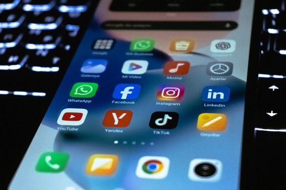 Social media logos