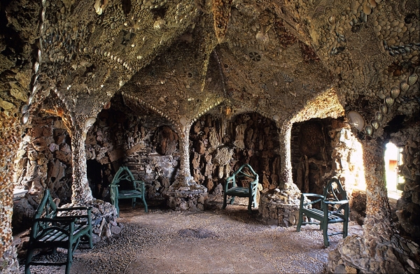 shell grotto