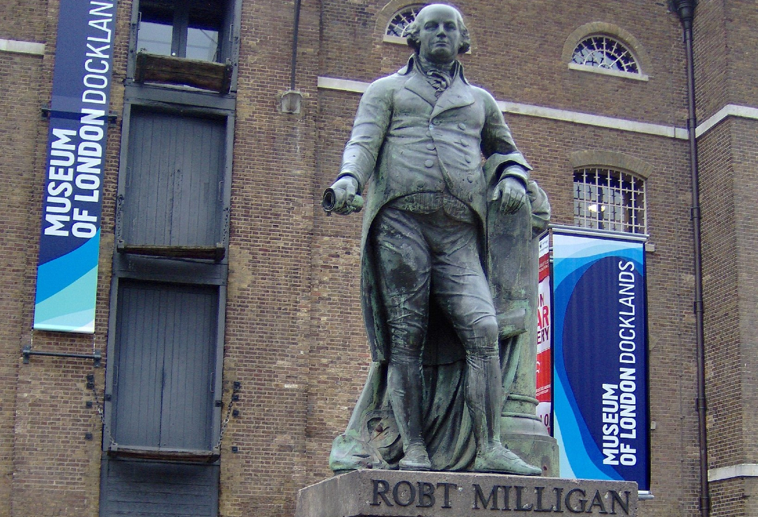 Photograph of Robert Milligan statue taken by Tubantia - own work, CC BY-SA 3.0