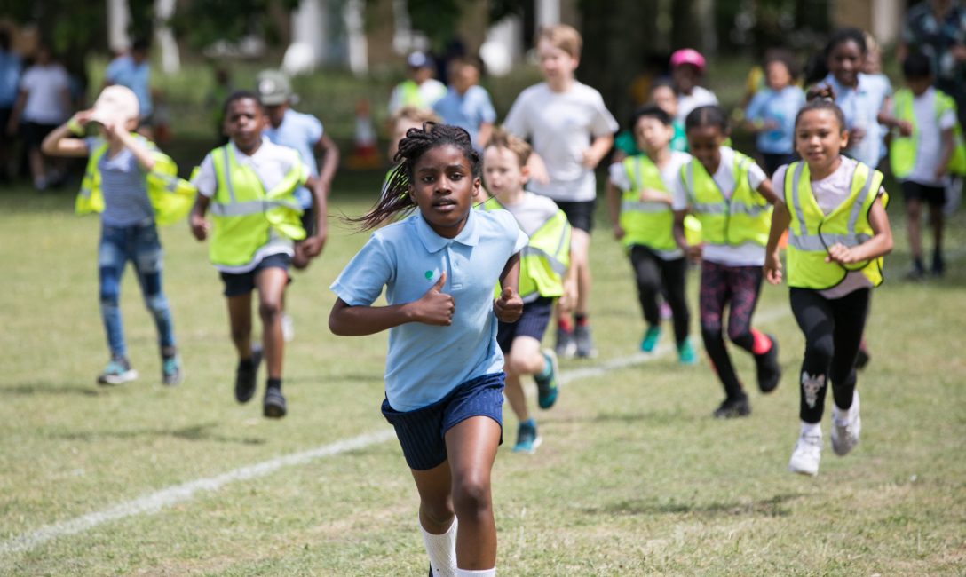 Children running in the Daily Mile