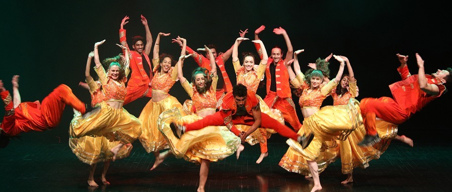 Bollywood dancers