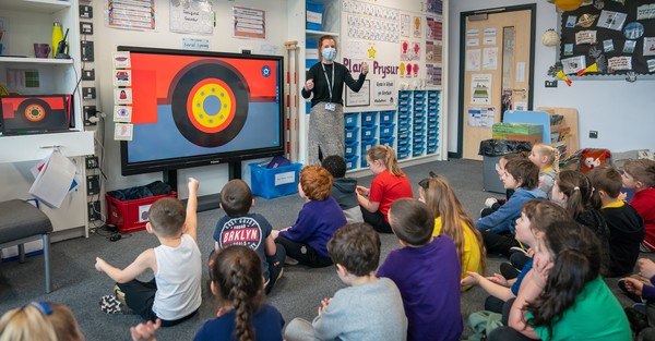 ysgol glan morfa classroom pic