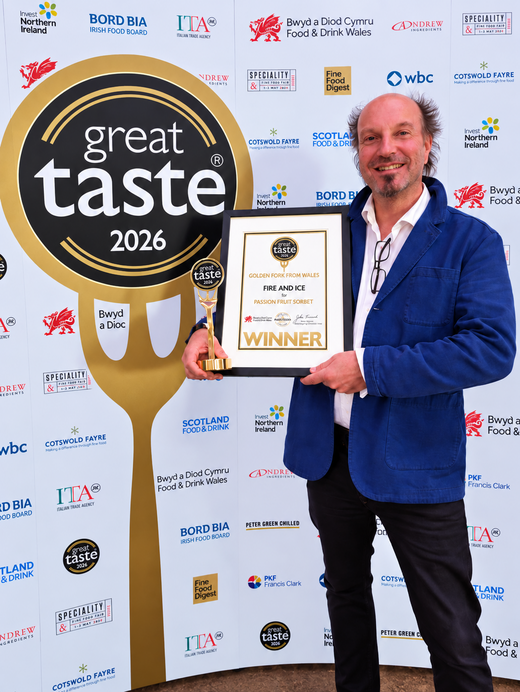 Sorbed Fire and Ice yn cipio gwobr fawreddog Great Taste Golden Fork Cymru