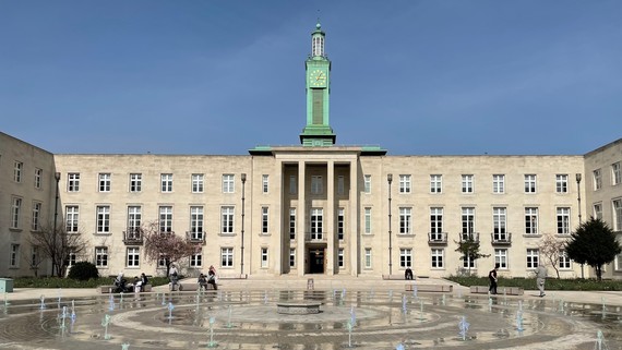 Fellowship Square fountain and Town Hall