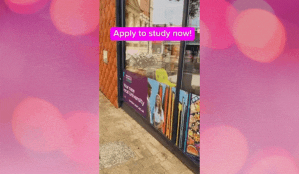 GIF showing a pink arrow pointing to the web link London.port.ac.uk saying Apply now