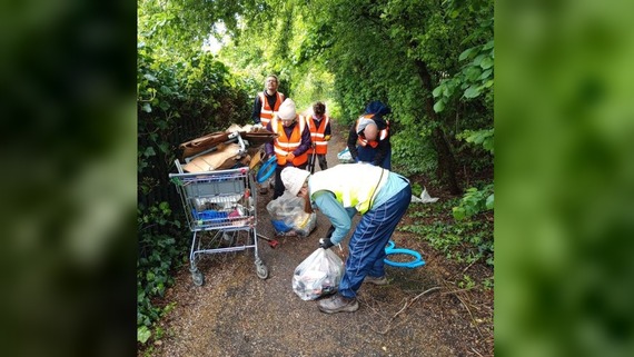 A photo of a good ol' fashioned litter pick
