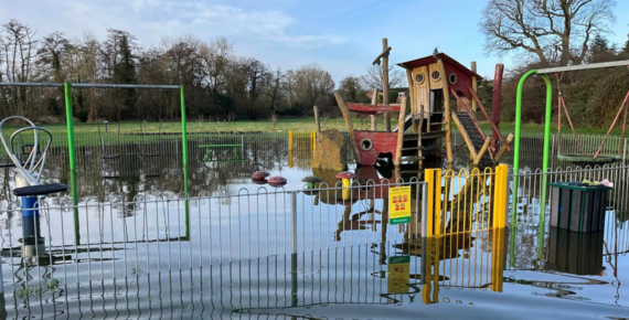 © Image courtesy of Dave Smith (resident) – flooding at Linear Park, Calcot]