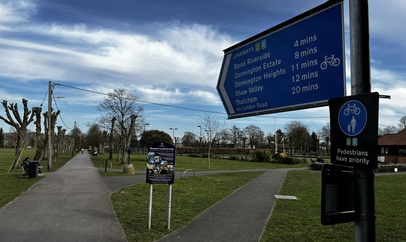 New cycle direction signs 