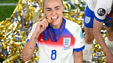 Georgia Stanway with her Euro 2025 winners' medal