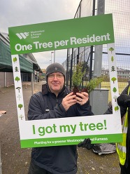 Free Trees for Residents selfie