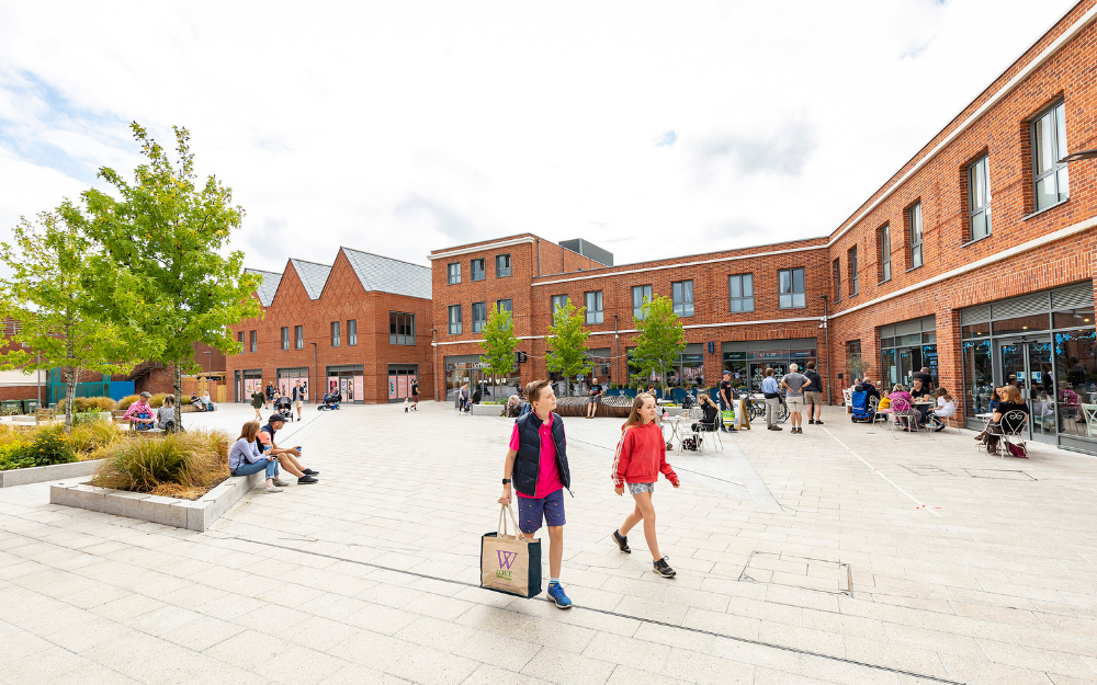 Shoppers walking around in Peach Place in WOkingham