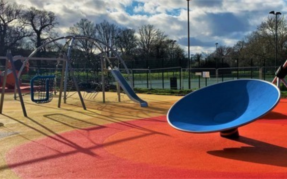 Cantley play area climbing frame and spinning bowl 