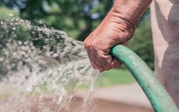 A hosepipe ban is to be imposed by Thames Water