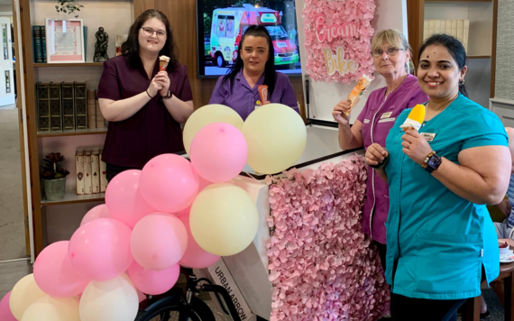 People eating ice-creams and the cargo bike