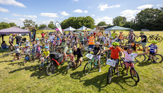 Family cyclists at Wokingham Bikeathon