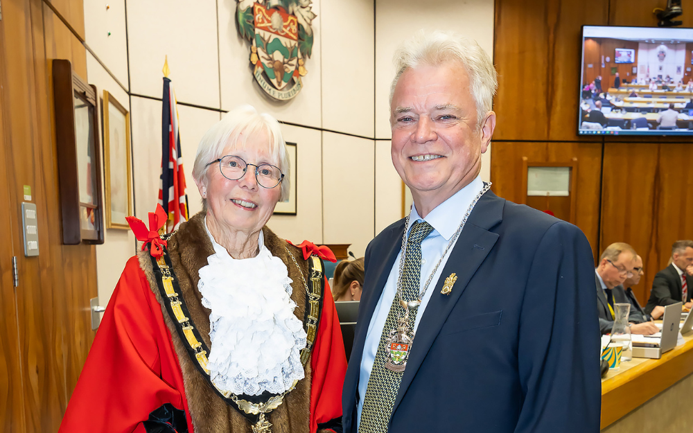 New Mayor Cllr Carol Jewell and new deputy mayor Rob Comber