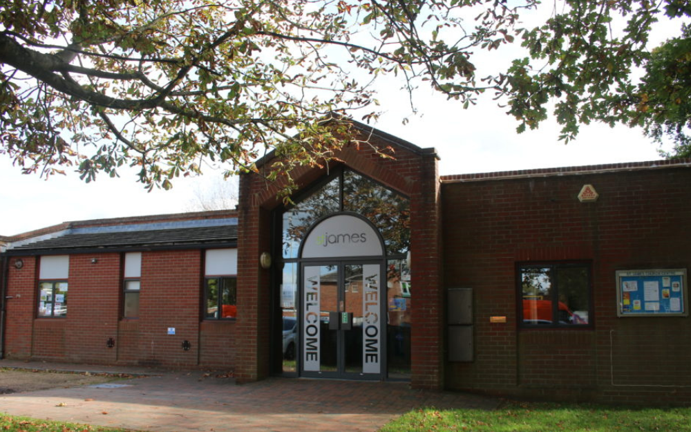 St James Church, Woodley