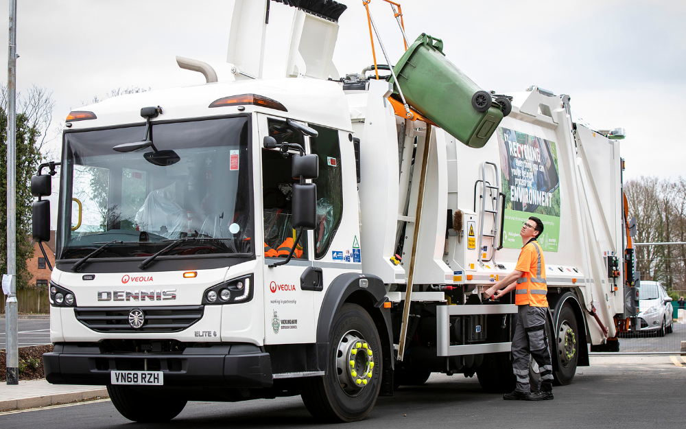 bin lorry general view