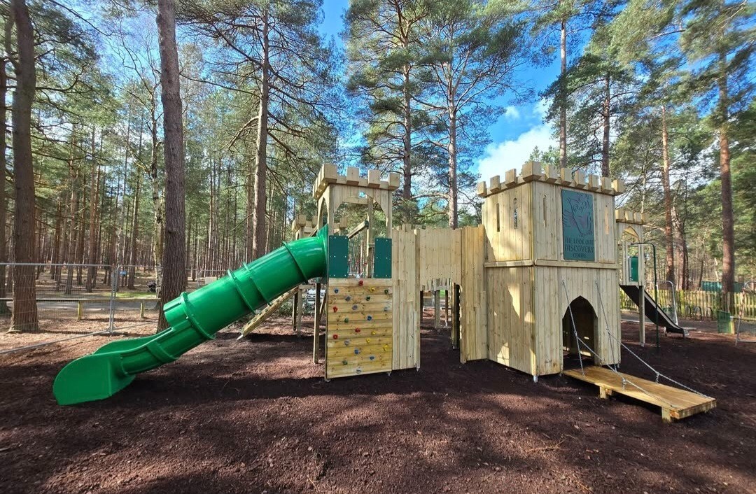 Play frame at the look out