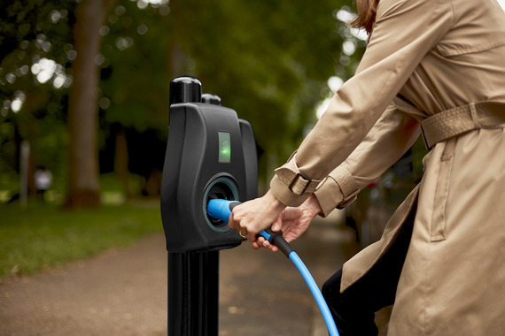 Electric vehicle chargepoint