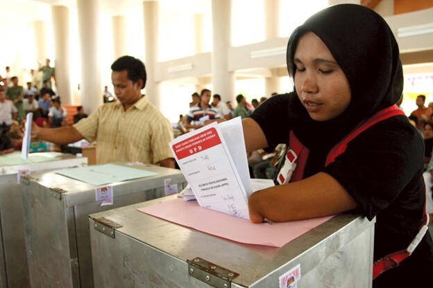In Indonesia, KIP Aceh worked to change norms to increase WPPL through a voter education workshop and polling simulation