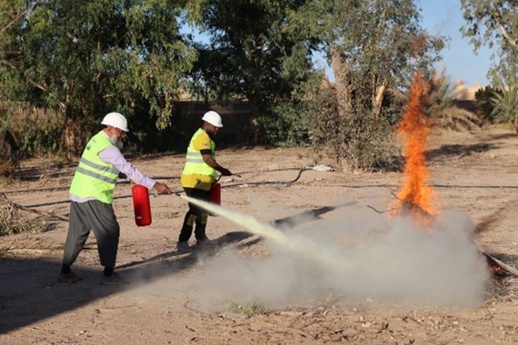 Volunteers in Ghadames practice emergency response skills.