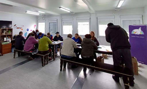  Sant’Egidio delivers food parcels to 240 displaced elderly in Lviv.