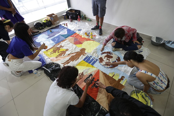 Collective mural about migration processes