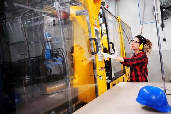 What Drives Productivity Growth?