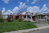 Single family houses on a city block