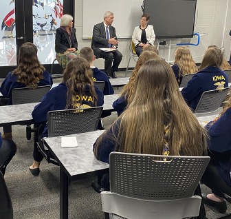 Secretary Vilsack Visits with FFA Students in Clear Lake