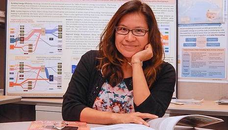 Suzanne Singer image