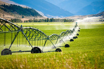 Large wheel irrigation system on western farm; image courtesy of Getty Images.