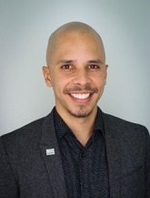 Head shot of Thomas Badilla