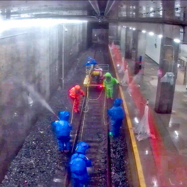 EPA team decontaminates a mock subway system