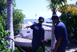 Equipo de Respuesta para el Huracán Maria lleva a cabo labor de concienciación a dueños de embarcaciones en Culebra, Puerto Rico.  