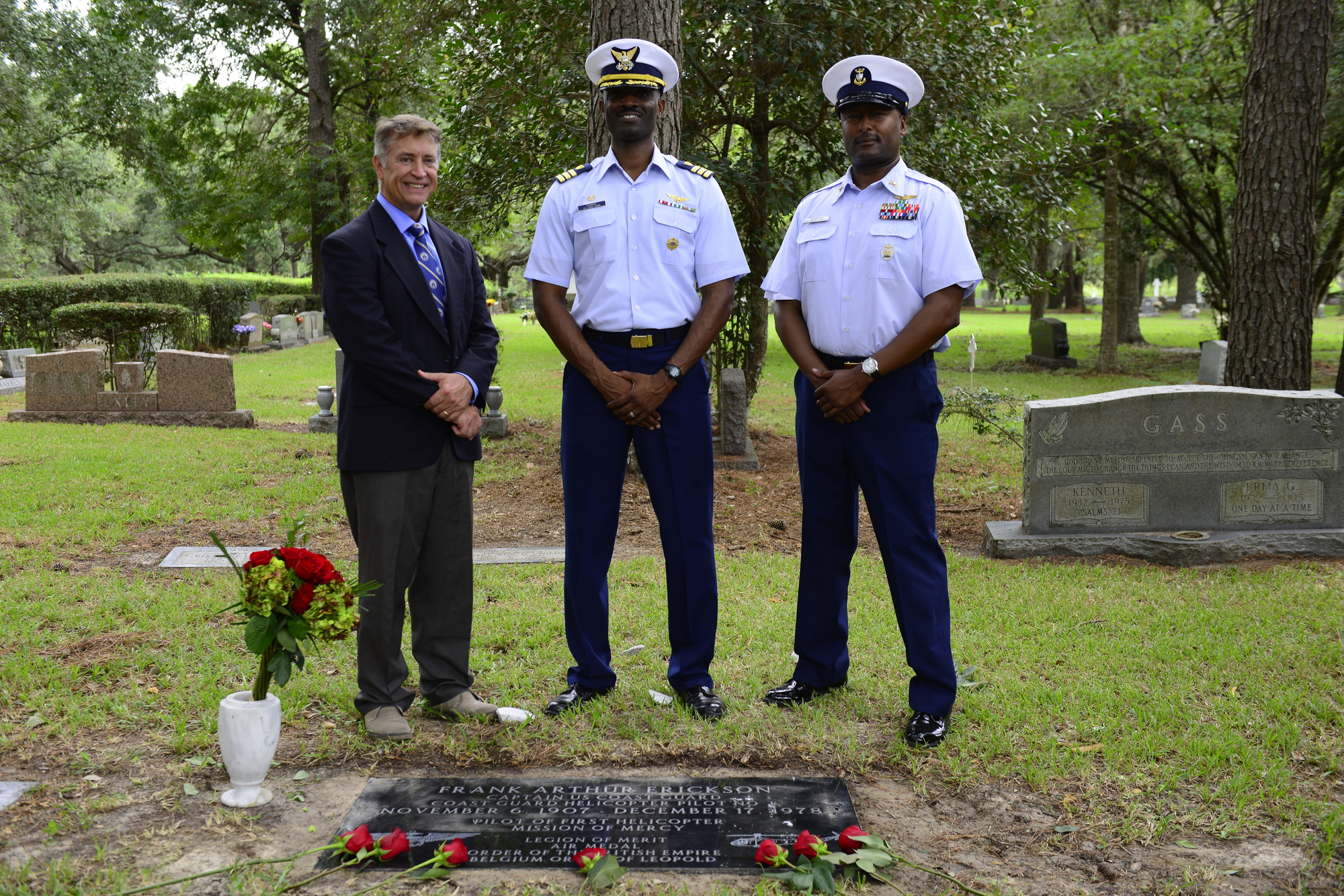 Air Station Houston honors first Coast Guard helicopter pilot