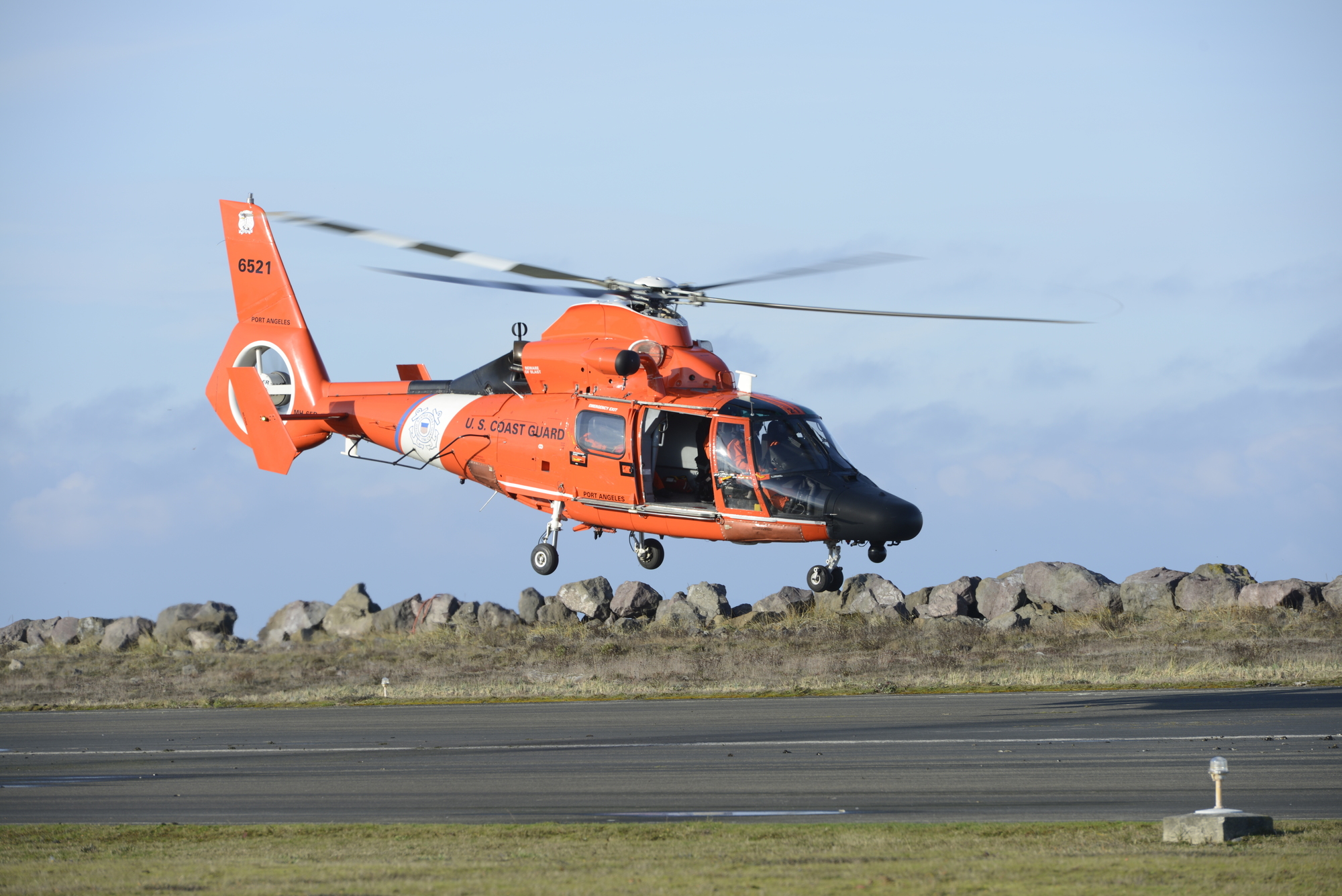 Air Station Port Angeles helicopter crew conducts training