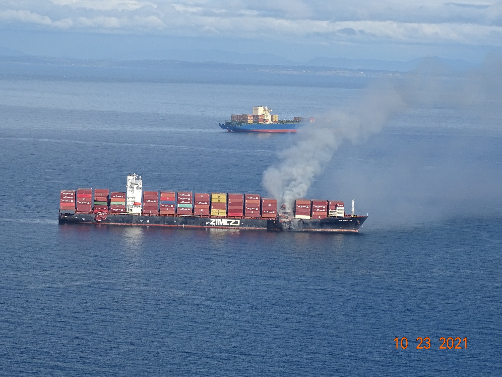 U.S., Canadian Coast Guard responds to container ship losing 40 containers in Strait of Juan de Fuca