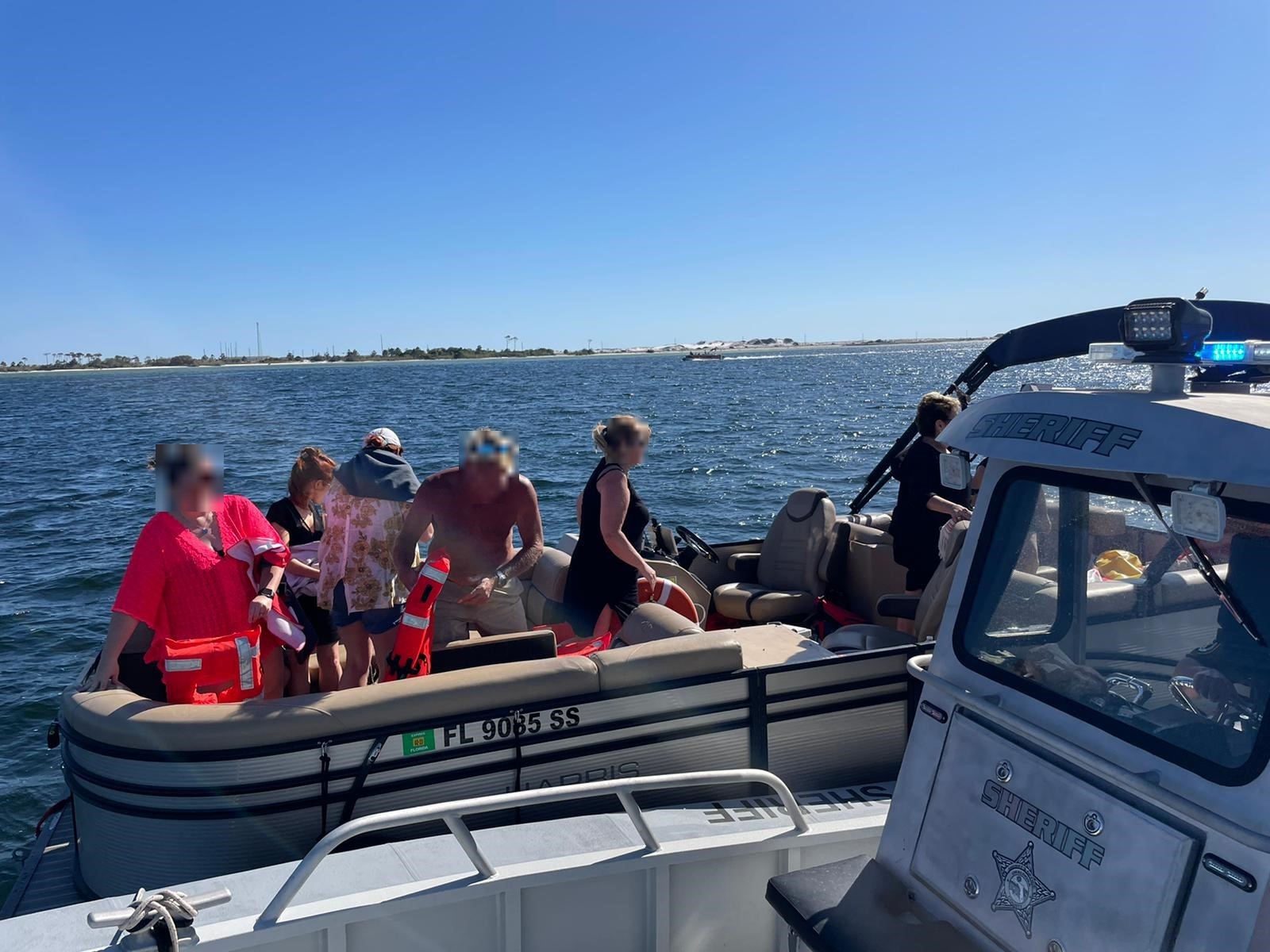 PHOTO AVAILABLE: Coast Guard suspends illegal charter near Destin, Fla.