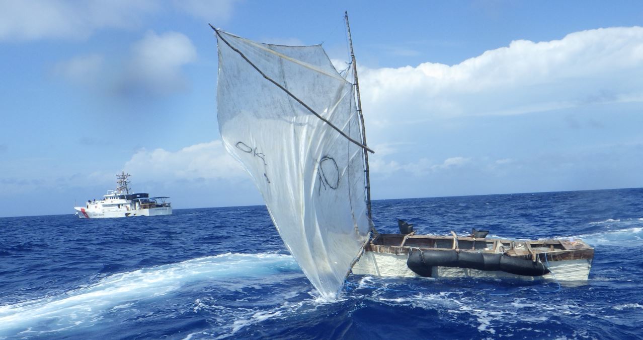Cutter Charles Sexton rescues 15 Cubans from chug near Bahamas 