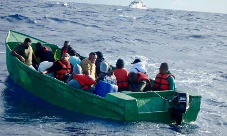 Coast Guard Cutter Heriberto Hernandez interdicts illegal voyage off Aguadilla, Puerto Rico