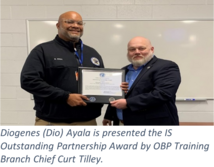 Ayala gets award