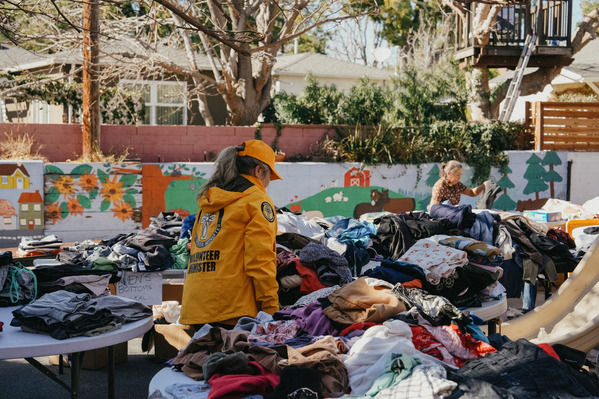 LA Wildfires Vounteers