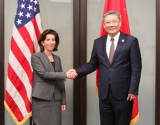 Secretary Raimondo meeting with Minister Wang Wentao