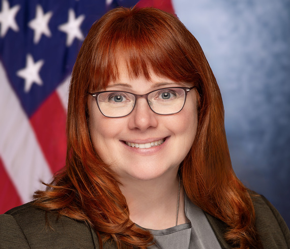 LARA-BEASLEY-PORTRAIT