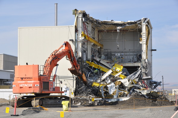 Demolition of a building on the Hanford Site