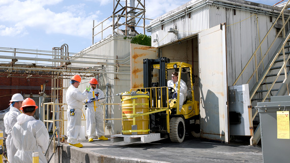 Crews deactivate building 3029 at ORNL
